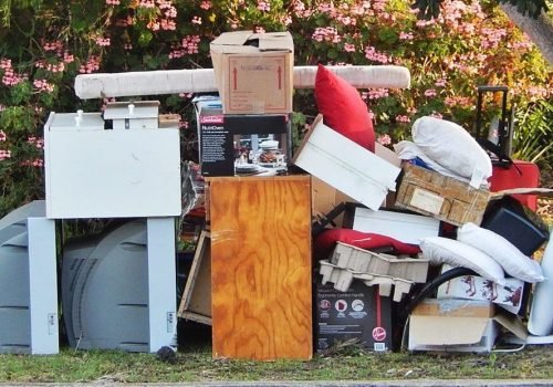 6776126452d53fa1b2291bd6_junk-removal-service